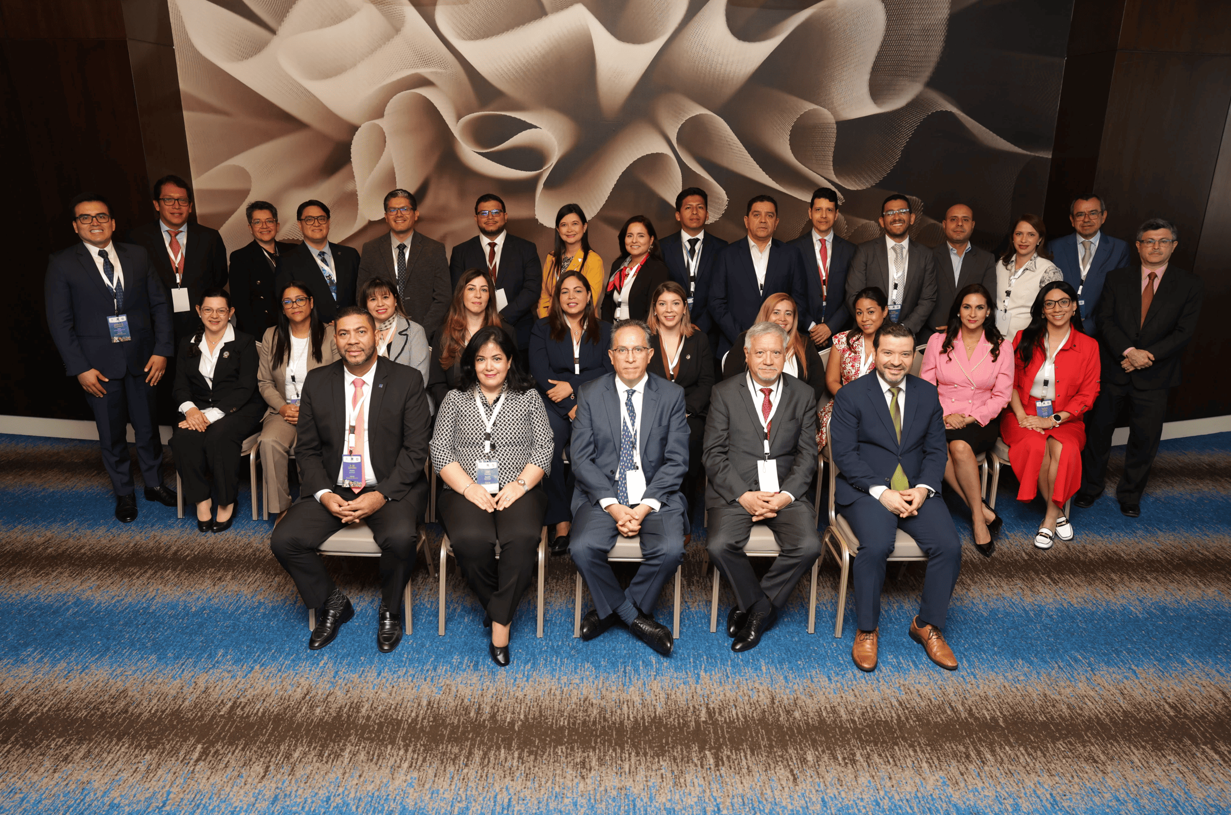 Expertos regionales se reúnen en Panamá para fortalecer la resolución bancaria