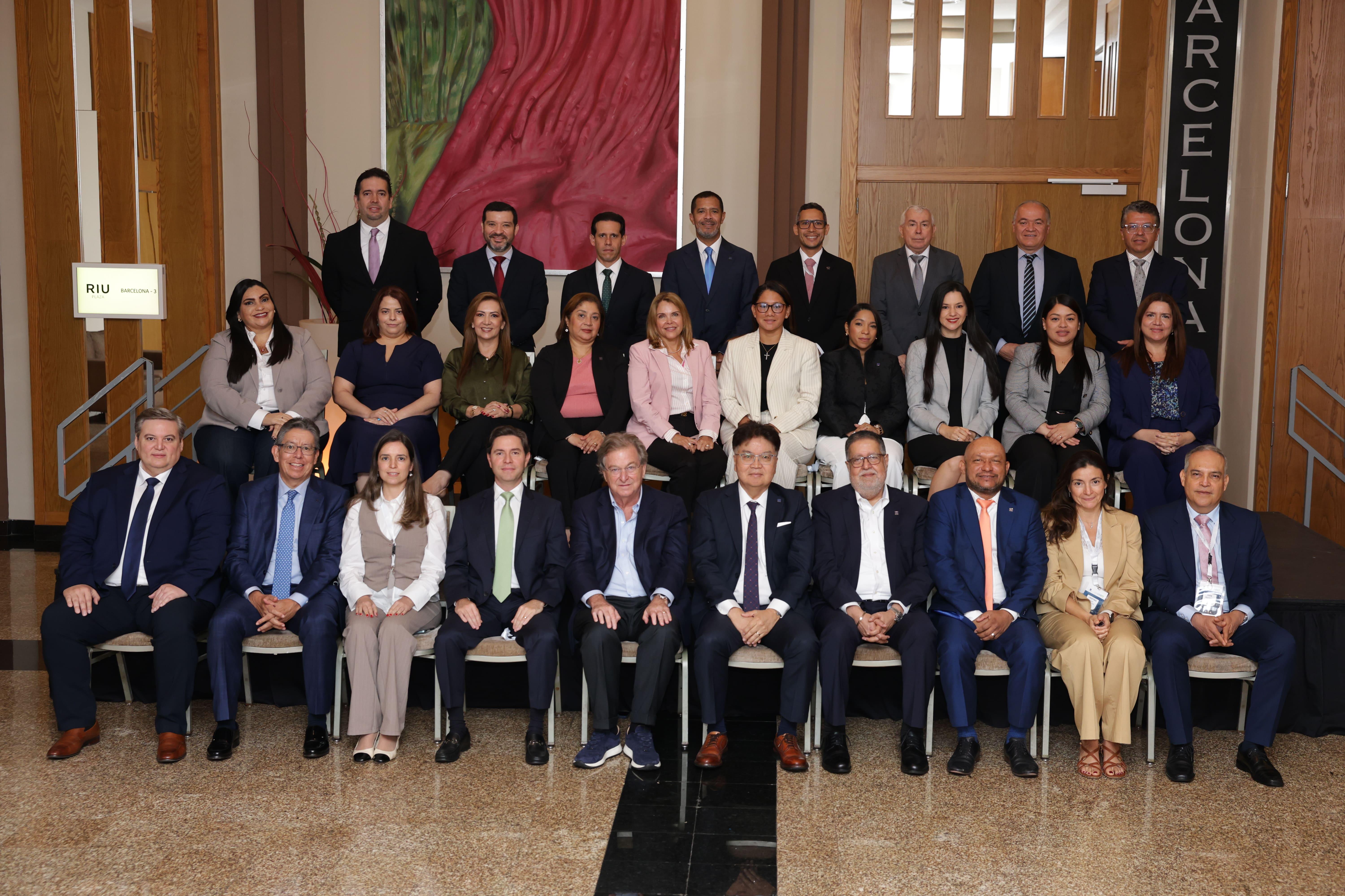 SBP reúne a autoridades supervisoras en el 2.º Colegio de Supervisores del Grupo Financiero GNB
